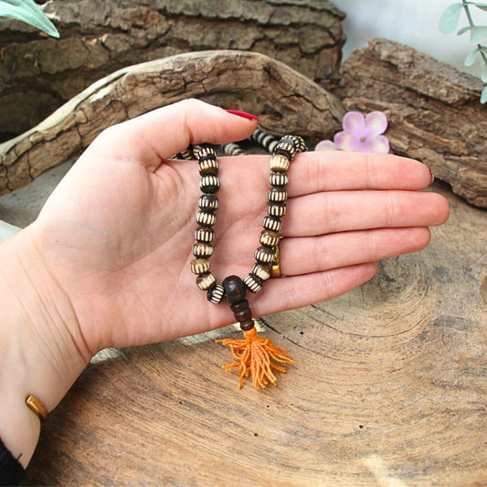 Image for mala-been-tweekleurig-streepjes-35-cm-zwartwit-oranje-kwast_1.jpg