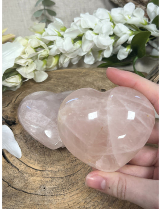 Image for roze-kwarts-edelsteen-hart-250-300-gram_1.jpg