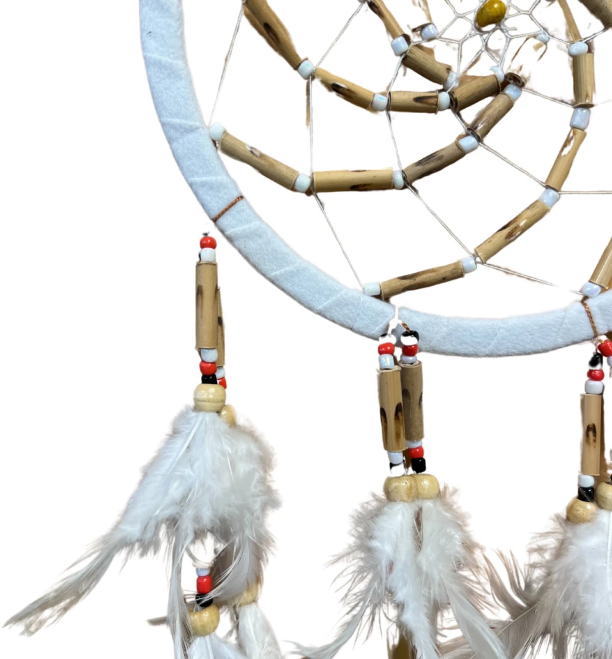 Image for dromenvanger-wit-suede-met-bamboe-kralen-17cm_2.jpg