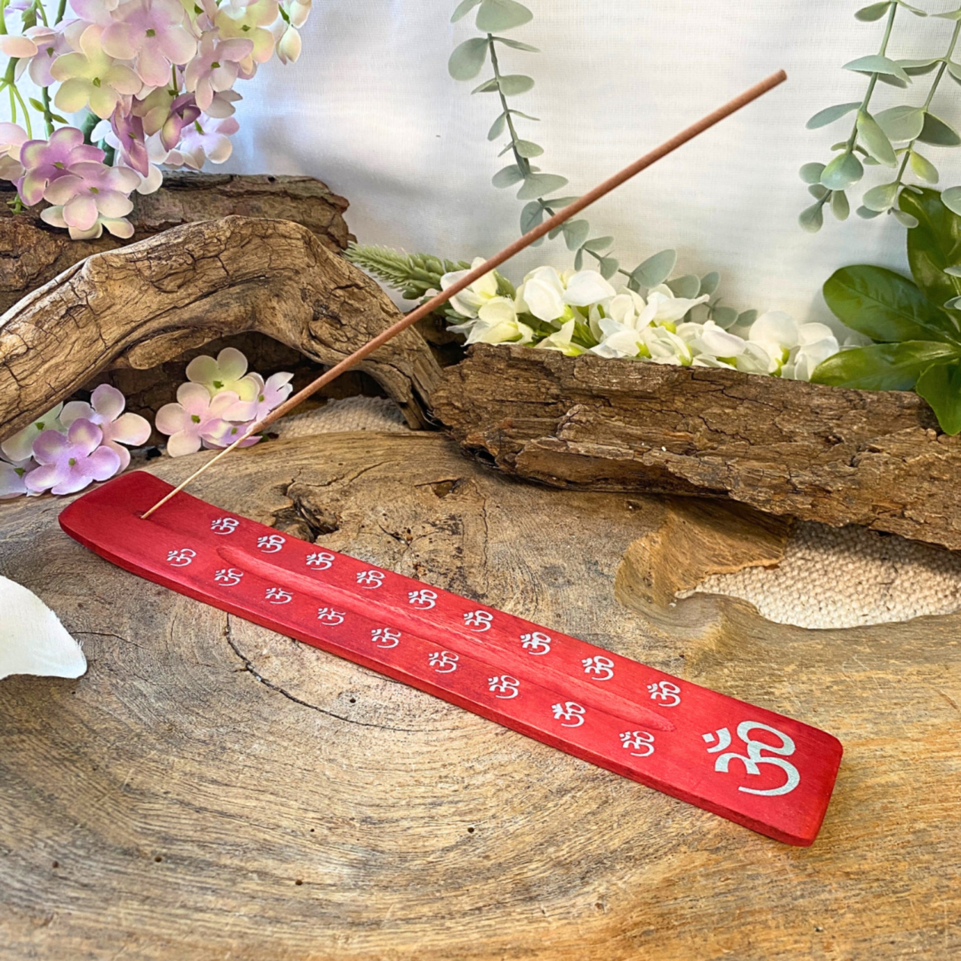 Image for plankje-hout-ohm-rood-wierook-houder_3.jpg