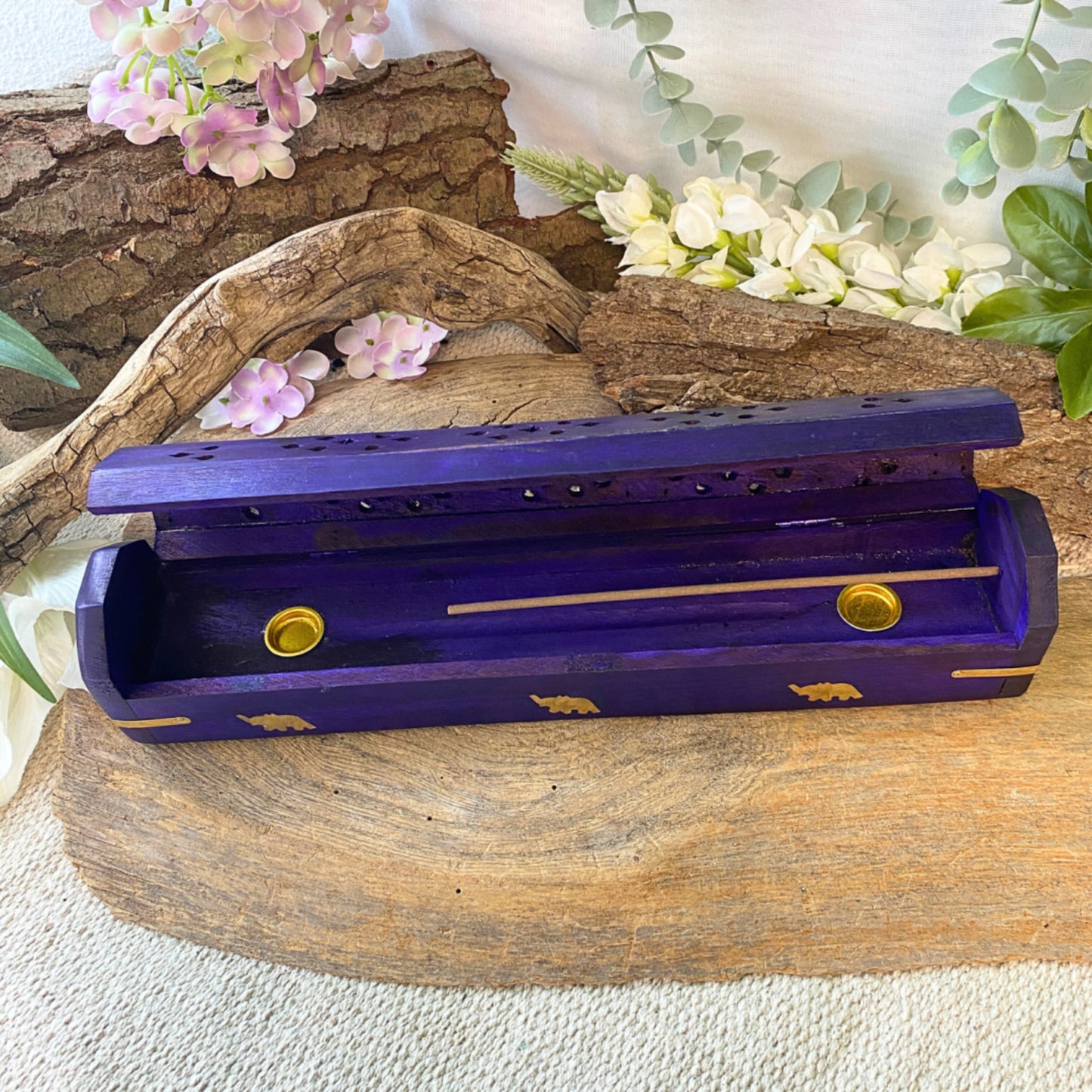 Image for wierook-brander-met-olifantjes-paars-wierook-houder_3.jpg